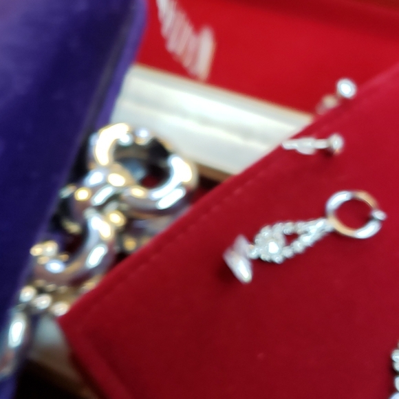 Avon Crystal Necklace Set - Picture 4 of 5